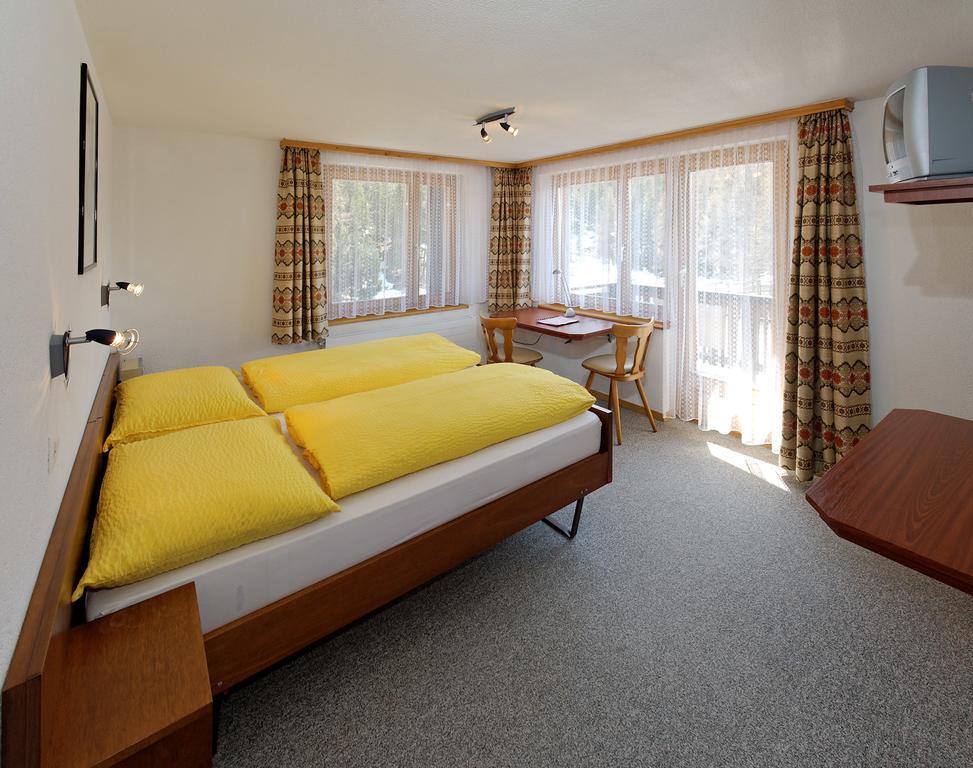 Hotel Zum See Grächen Стая снимка